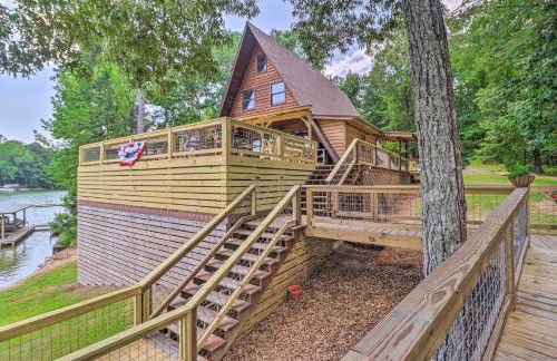 Lake Martin Cabin with Luxury Dock and Kayaks! - Foto 3