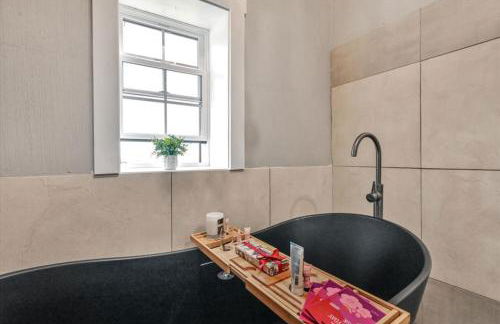 Paceful & Stylish Rural Retreat - Foto 16