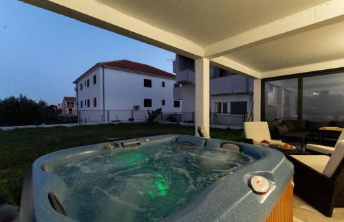 Strelitzia apartment Split with jacuzzi - Photo 47