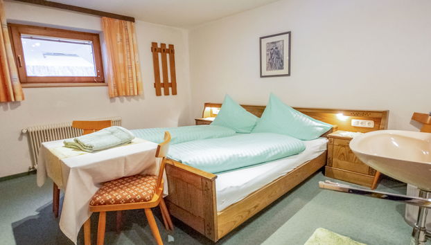 Christian - Photo 4, Bedroom