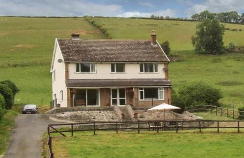 Cwmgilla Farm - Photo 1