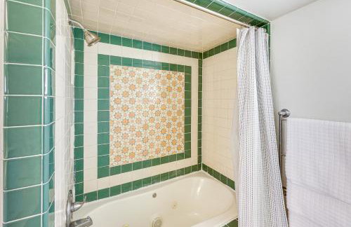 Walk to Lake Chicot Cottage with Yard and Views! - Foto 23