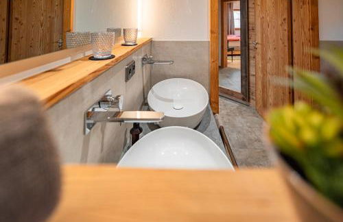 Luxus Chalet im Allgäu - Zirbenholz Schlafzimmer - Terrasse mit Bergblick - Infrarotkabine - Foto 7