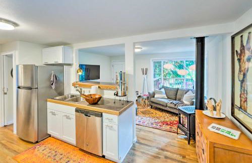 House with Deck on Whidbey Island, 1 Mi from Shore! - Foto 7