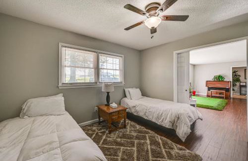 Golf Course Views and Games Galore - Vine Grove Gem! - Foto 20