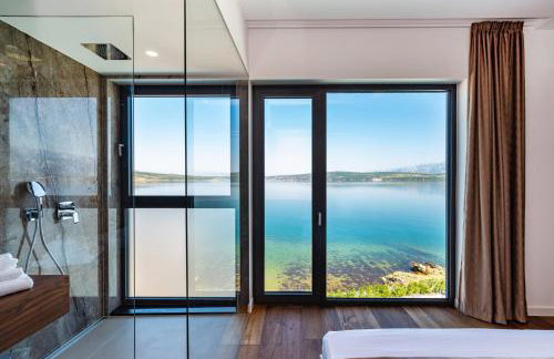 Luxury Villa Novita with Pool - Photo 26