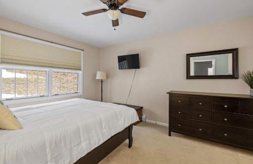 Tranquil 3BR Retreat Game Room Deck Beach Pass - Foto 17