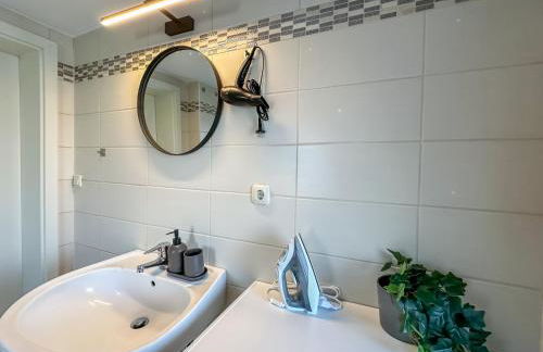 R und S Apartments Stylische Wohnung I Küche I Parkplatz I Smart TV - Photo 24