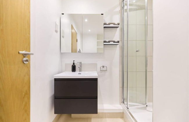 The Gwendolen Place - Contemporary 2bdr Flat w/ Terrace + Balcony - Foto 19