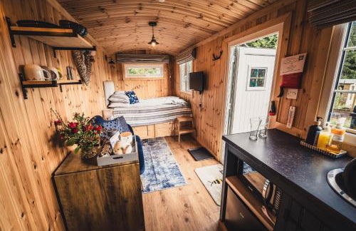 The Swallow Shepherds Hut at Bee Happy Breaks Scotland - Photo 21