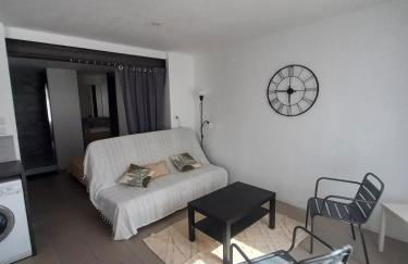 Large studio near medieval city - Foto 1