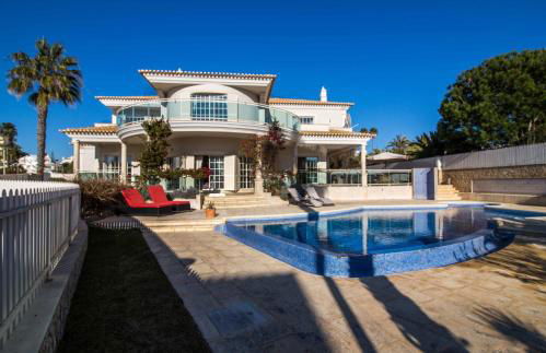 Luxury Villa with Private Pool, Gym & Leisure Room by Gale Beach LM25 - Foto 2
