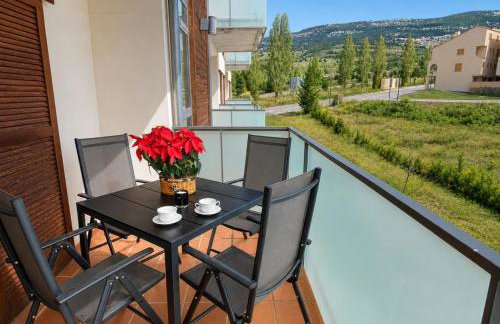 Coqueto Apartamento en Alcalá de la Selva, parking privado, terraza y vistas by Family Homes - Foto 4