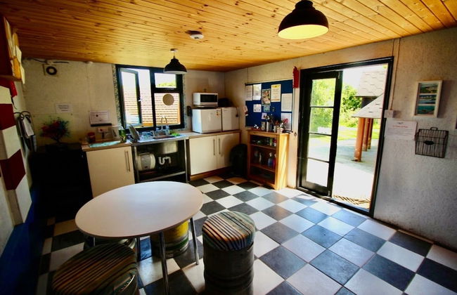 Cozy Hot Tent With Log Burner & Hot Tub Right Tent - Photo 4