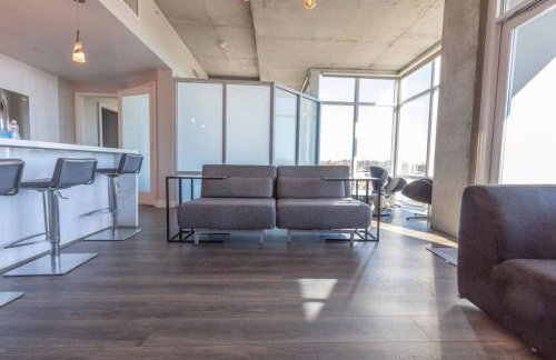 Modern Downtown SD Apartment Stunning City Views - Foto 12
