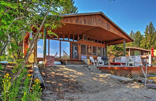 Newport Cabin with Lakefront Private Porch and Grill! - Foto 5