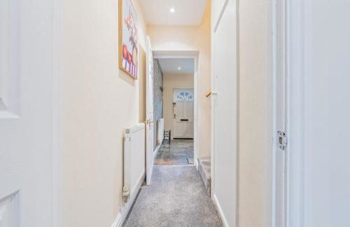 #97 Grade 2 historic Housekeeper's Cottage - Close to Statfold Country Park - Sleeps 5 - Perfect for Contractors and Families - Free street Parking" - Foto 3