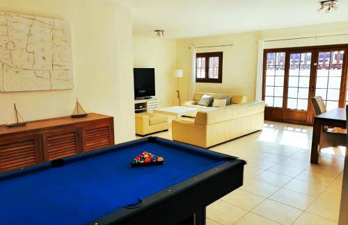 Lujosa Villa 4 hab Piscina, Jacuzzi y Vistas Mar - Photo 16