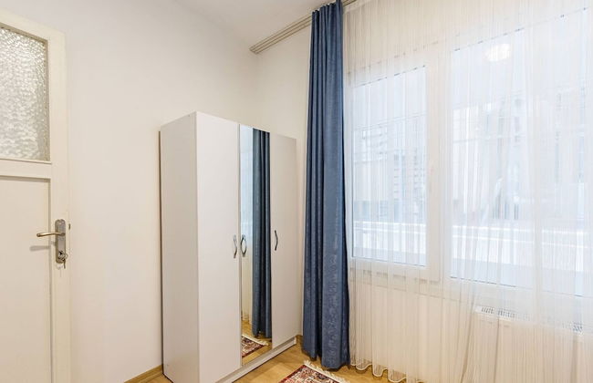 Charming Kadıköy Apartment With City Views - Photo 22