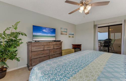 Fabulous ocean and beach views with top complex amenities - Photo 10