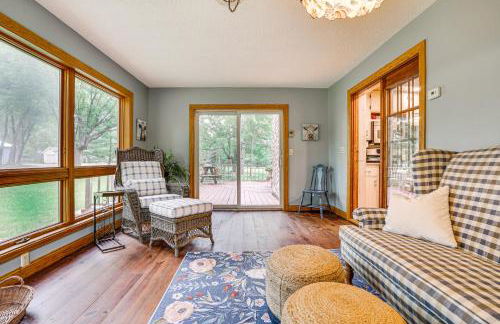 Picturesque Lake Elmo Cottage with Fire Pits! - Foto 11