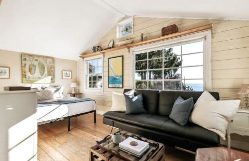 Charming Beach Cottage with Ocean Views & Sauna - Foto 2