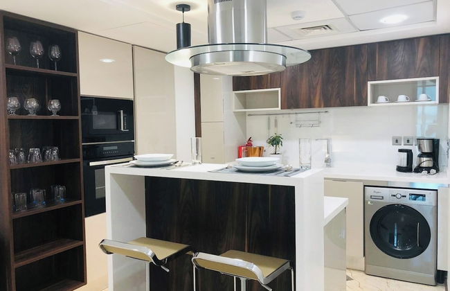 Saxophone Suites - Photo 7