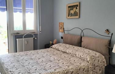 My favorite house - Photo 1