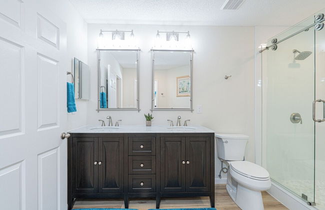 Renovated Home Near Beach and Shopping - Foto 23