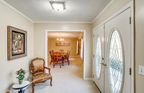 Near Lake Murray: Family Getaway w/ Screened Porch - Foto 14