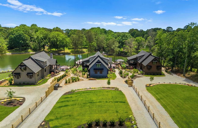 Blue Heron & Gray Fox by Avantstay 2 Lakefront Homes, Sleeps 44 Pool, Dock, Theater - Foto 75