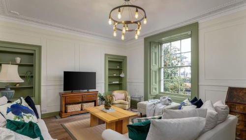 Historic Trackside Retreat, Charming Getaway - Foto 3