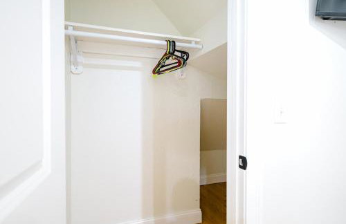 4BR Worcester Family Apt - Spacious Kitchen - Near Parks & Dining - Summer Ready 16-1 - Foto 22