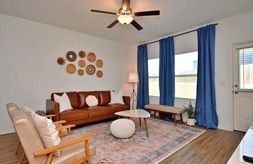 Long-term Stays Family-friendly Communal Pool! - Foto 1