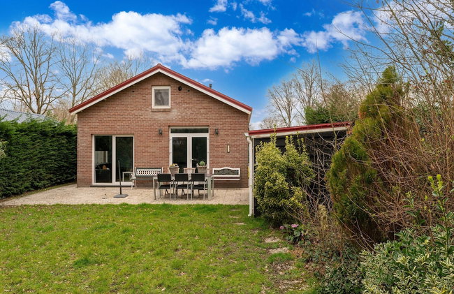 Holiday Home in Zeeland Near Lake - Foto 1