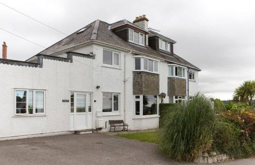 5 Bedroom House with Sea Views - Photo 19