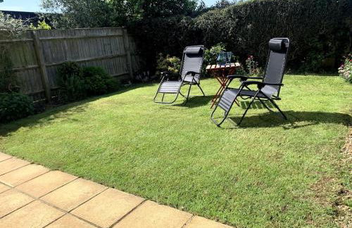 New Forest home - 4-beds and garden - 10 mins from Beach - Photo 7