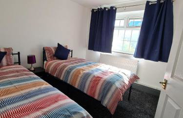 Bristol 2-Bed Bungalow Sleeps 4 Parking - Foto 9