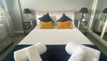 The Brook House - Spacious 3 Bed Home From Home in Burton - Foto 1, towels