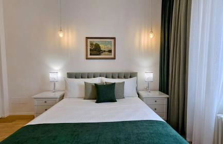 Val's Vatican Wall Apartment - Photo 24