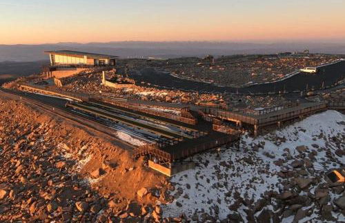 Modern A-frame w/ hot tub + view - Foto 50