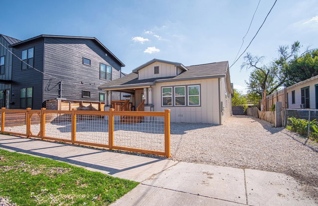 Perfect Spot to Relax 4br/3ba Near Dtown Hemisfair - Foto 65