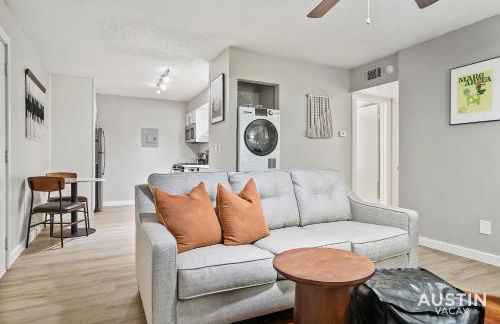 Amenity Heavy Serene Apt in Convenient Location - Photo 39