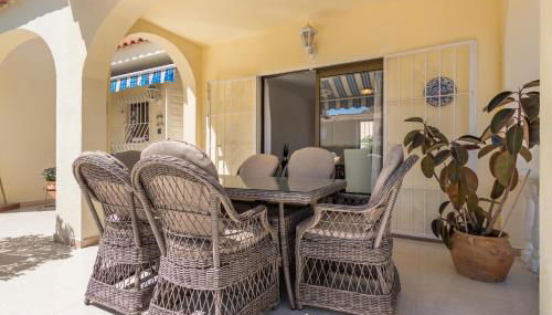 Charming one-floor villa with private pool in Los Balcones - Foto 4, Garden