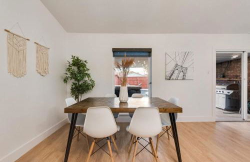 Cozy 5BR Pool House with Hot Tub Near The Lake - Foto 18