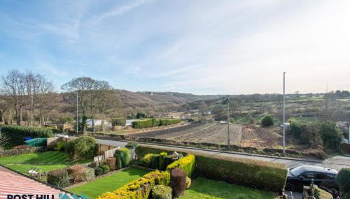 Large 4BR - Ideal Long Stays - Parking - Fast WiFi - Foto 5