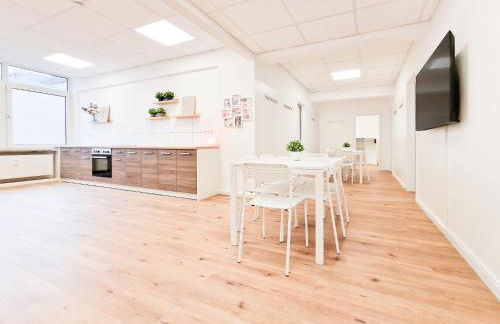 Tolstov Apartments - City Center Apartment with 5 Rooms - 10 Min Messe DUS - Foto 8