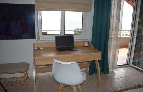 Alexandros Beachfront Apartments near Petalidi with Private Sunbeds & Sea View - Foto 60