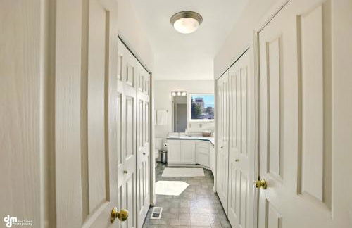 Coastal Place - BEST location in Downtown! - Photo 27