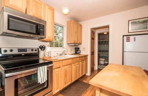 Lovely Cottage Retreat in Texas Hill Country with Cypress Creek Views near Hamilton Pool - Foto 13